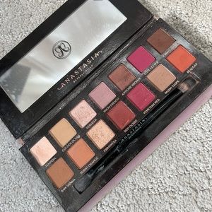 Anastasia Beverly Hills Modern Renaissance palette